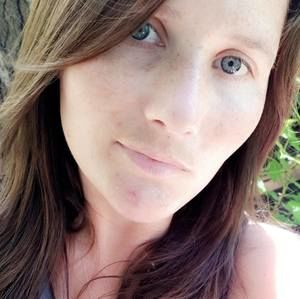 Meet your Posher, Elaine